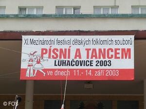 Mezinárodní folklorní festival Písní a tancem