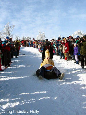 Pustevenské sněhovánky, 2004