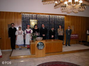 Národní krojový ples FOS 2004