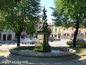 Odry, náměstí, kašna