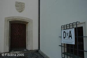 F Scéna
