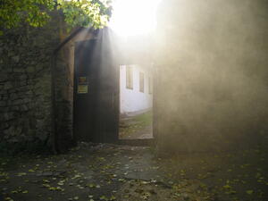 Mračská tvrz