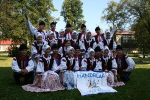 Handrlák, folklorní soubor písní a tanců