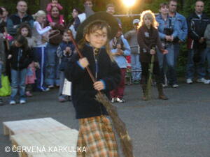 Slet čarodějnic u Perníkové chaloupky 2007