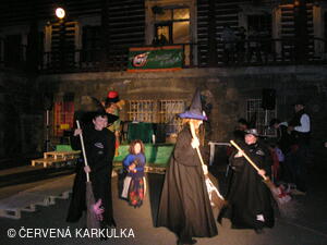 Slet čarodějnic u Perníkové chaloupky 2007