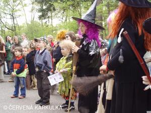 Slet čarodějnic u Perníkové chaloupky 2008