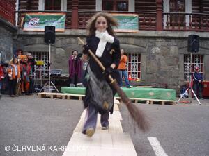 Slet čarodějnic u Perníkové chaloupky 2008