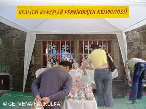 Sousedské slavnosti 2009 - Realitní kancelář perníkových nemovitostí
