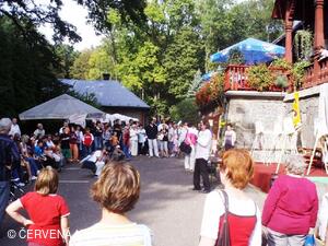 Království perníku 2009 - dražba perníkových zvířátek ve prospěch MŠ Ráby