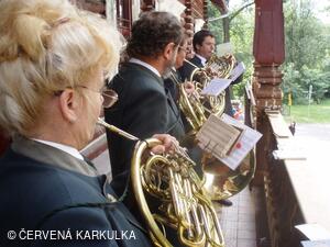 Setkání Jeníčků a Mařenek 2010 - lesní rohy Jana Šustra