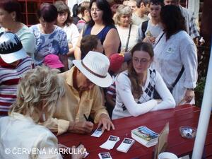 Setkání Jeníčků a Mařenek 2010 - autogramiáda Jana Přeučila
