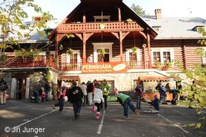 Perníkiáda s VŘSR 2010 - čapí stoj na jedné noze