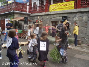Čarodějnice u Perníkové chaloupky 2011
