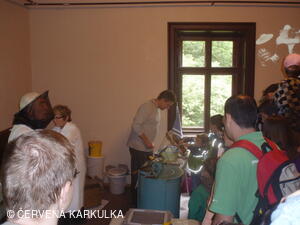 Medobraní s dětským dnem u Perníkové chaloupky 2011