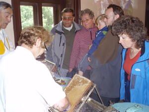 Medobraní s dětským dnem u Perníkové chaloupky 2011