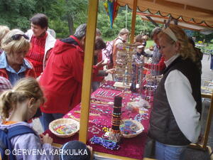Medobraní s dětským dnem u Perníkové chaloupky 2011