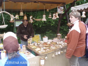 Medobraní s dětským dnem u Perníkové chaloupky 2011