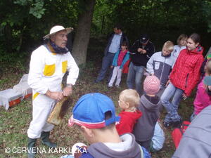 Medobraní s dětským dnem u Perníkové chaloupky 2011