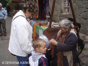 Medobraní s dětským dnem u Perníkové chaloupky 2011