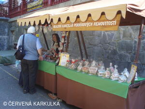 Medobraní s dětským dnem u Perníkové chaloupky 2011