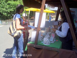 Medobraní s dětským dnem u Perníkové chaloupky 2011