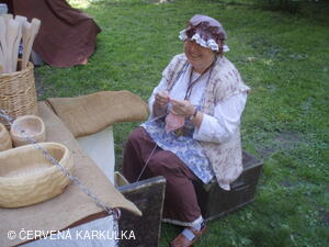 Medobraní s dětským dnem u Perníkové chaloupky 2011