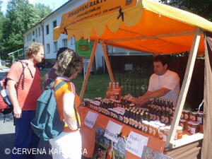 Medobraní s dětským dnem u Perníkové chaloupky 2011