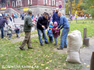 PERNÍKIÁDA s VŘSR u Perníkové chaloupky 28. 10. 2011